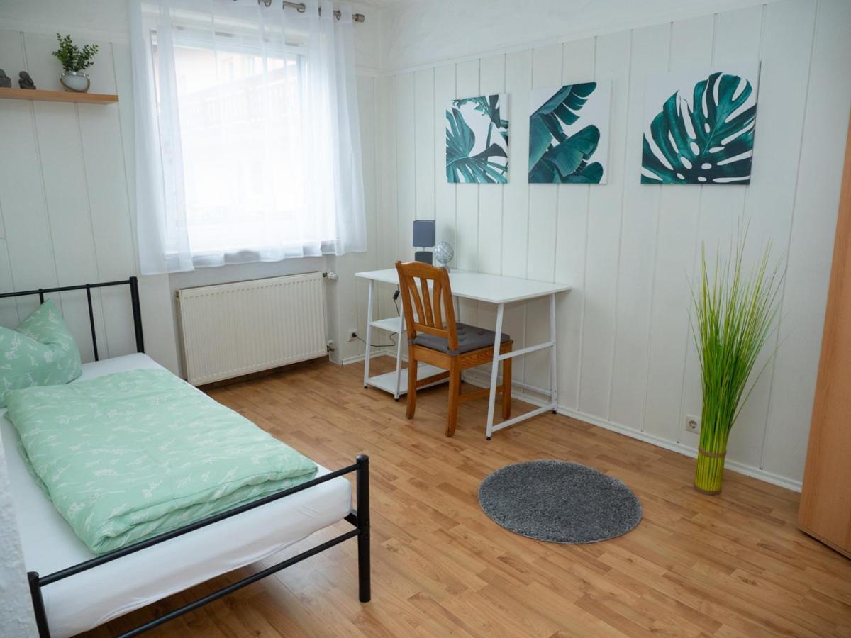 Ferienwohnungen Hirschen Lottstetten Buitenkant foto