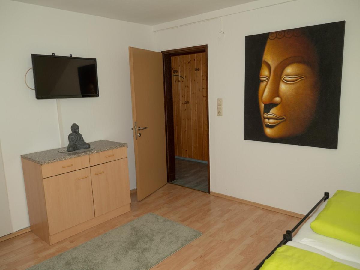 Ferienwohnungen Hirschen Lottstetten Buitenkant foto
